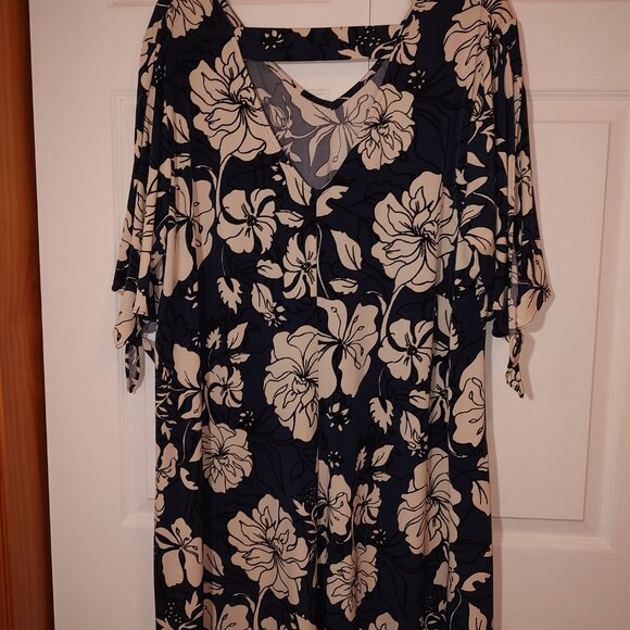 Kate & Mallory Dress Open-Back with Strap/Pull-Over 4% spandex-2X - Picture 3 of 9